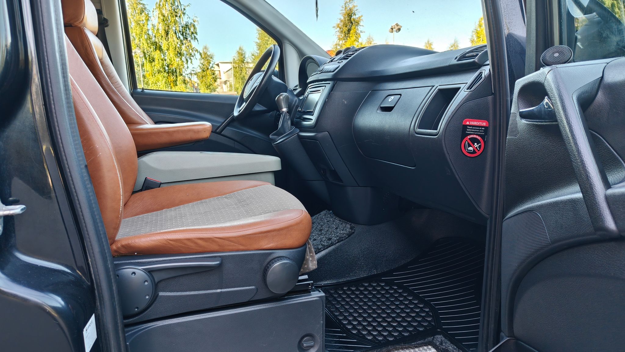 Image 23/52