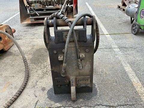 Image 5/8