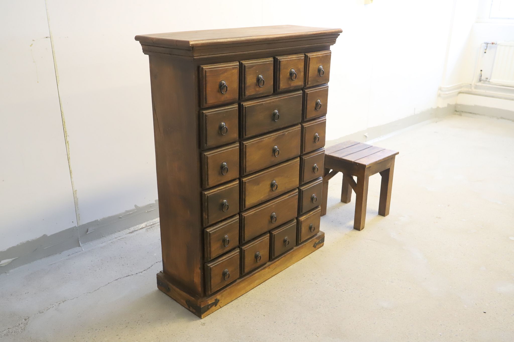 Image 1/22