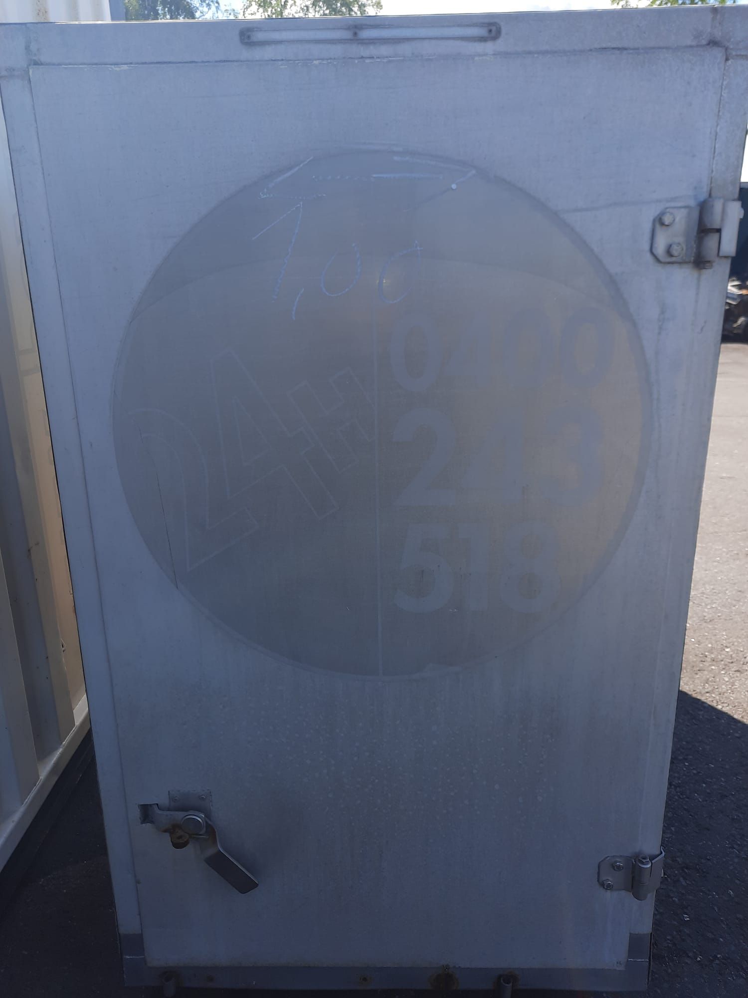 Image 3/6