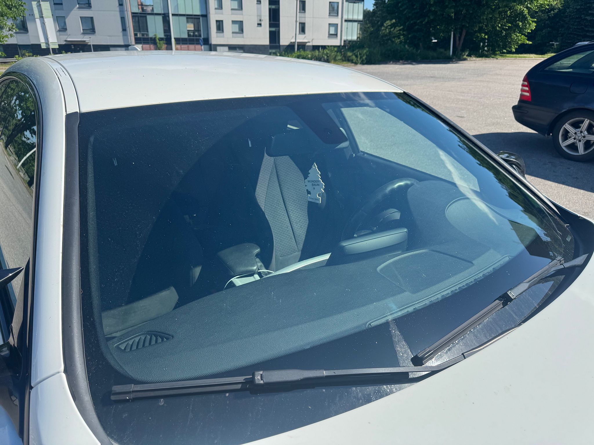 Image 19/19