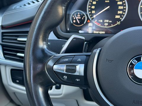 Image 12/52