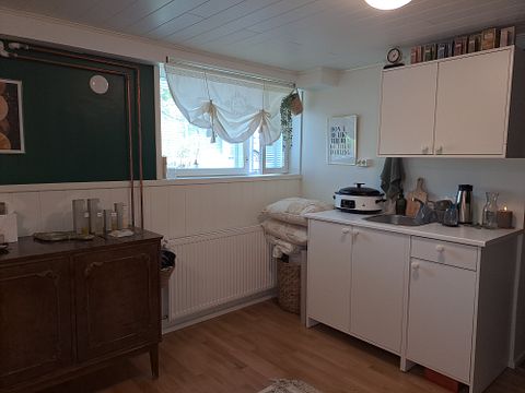 Image 4/14