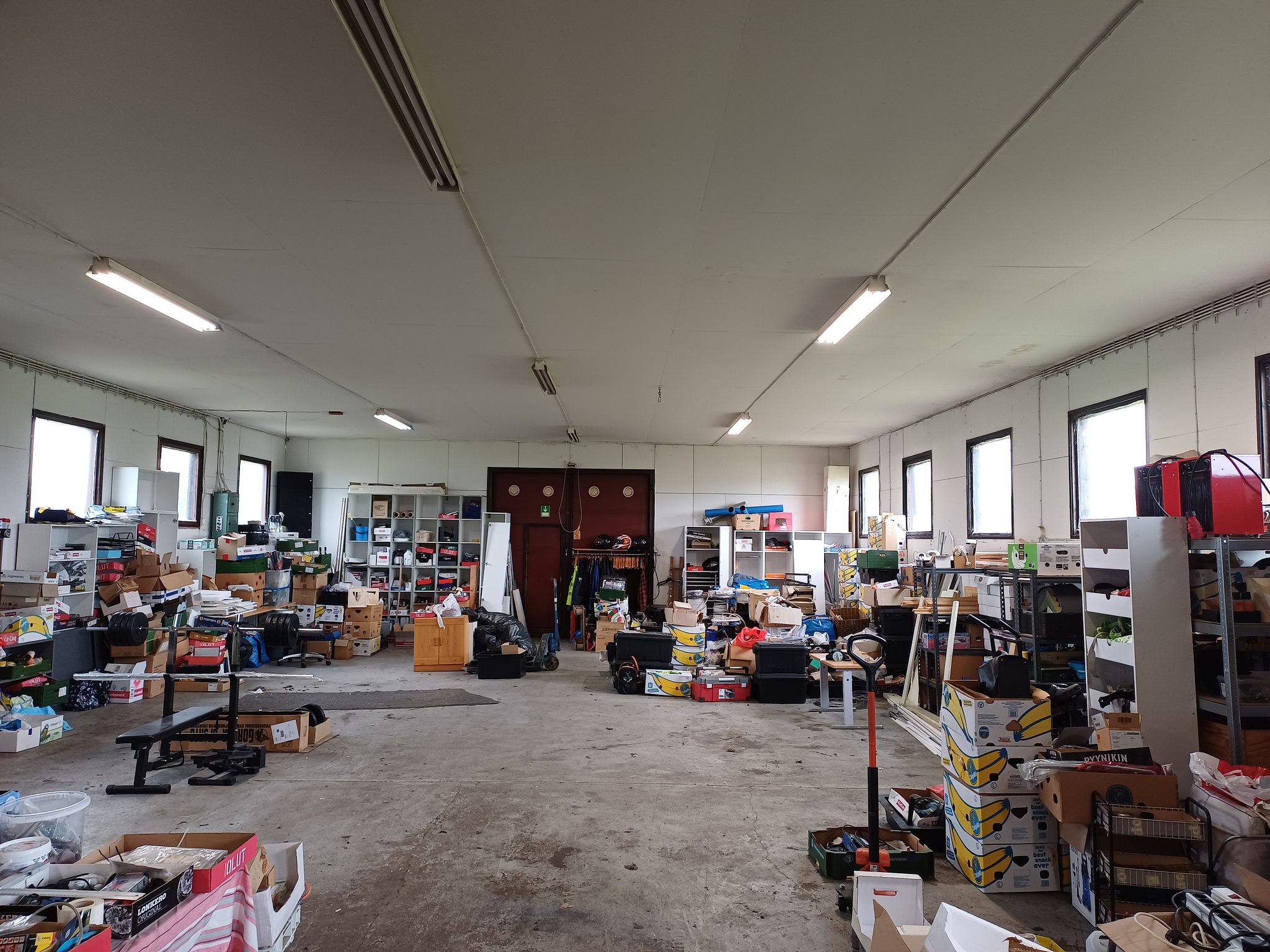 Image 8/20