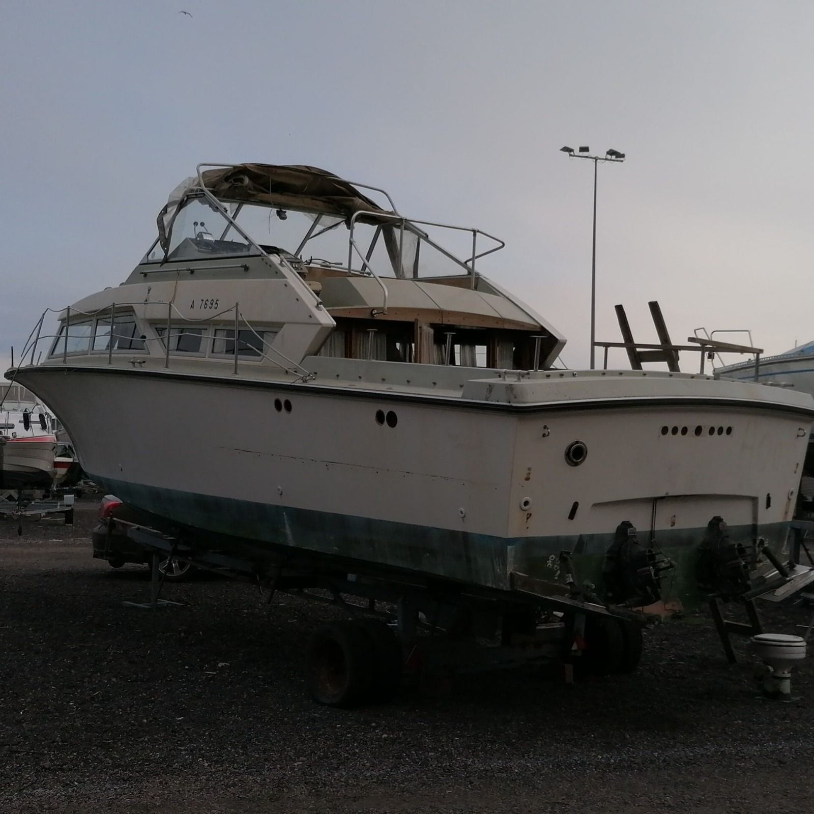 Image 1/39