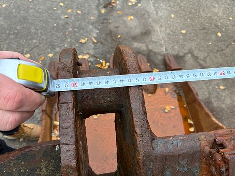 Image 5/8