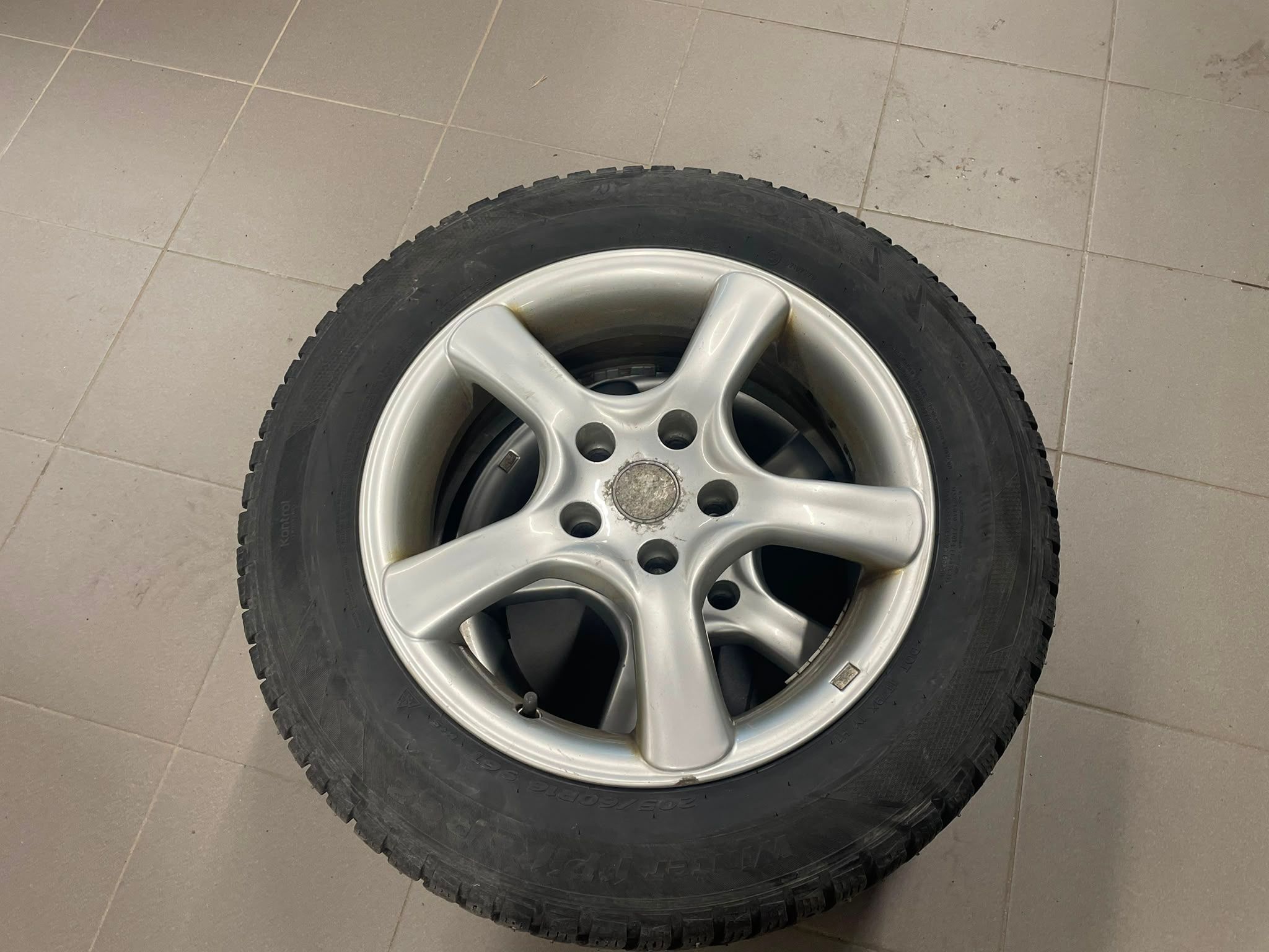 Image 8/44