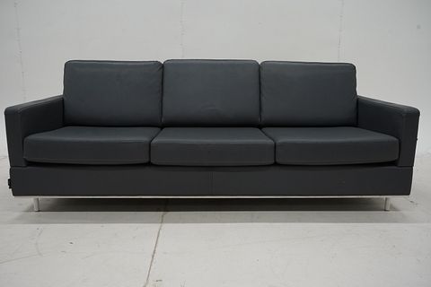 Image 2/8