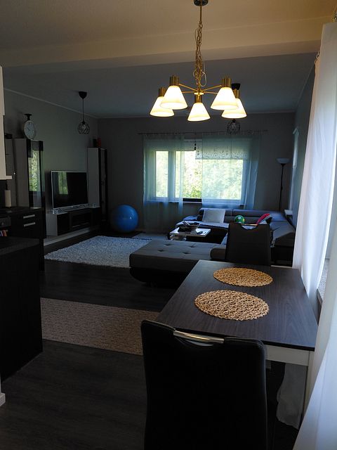 Image 7/12