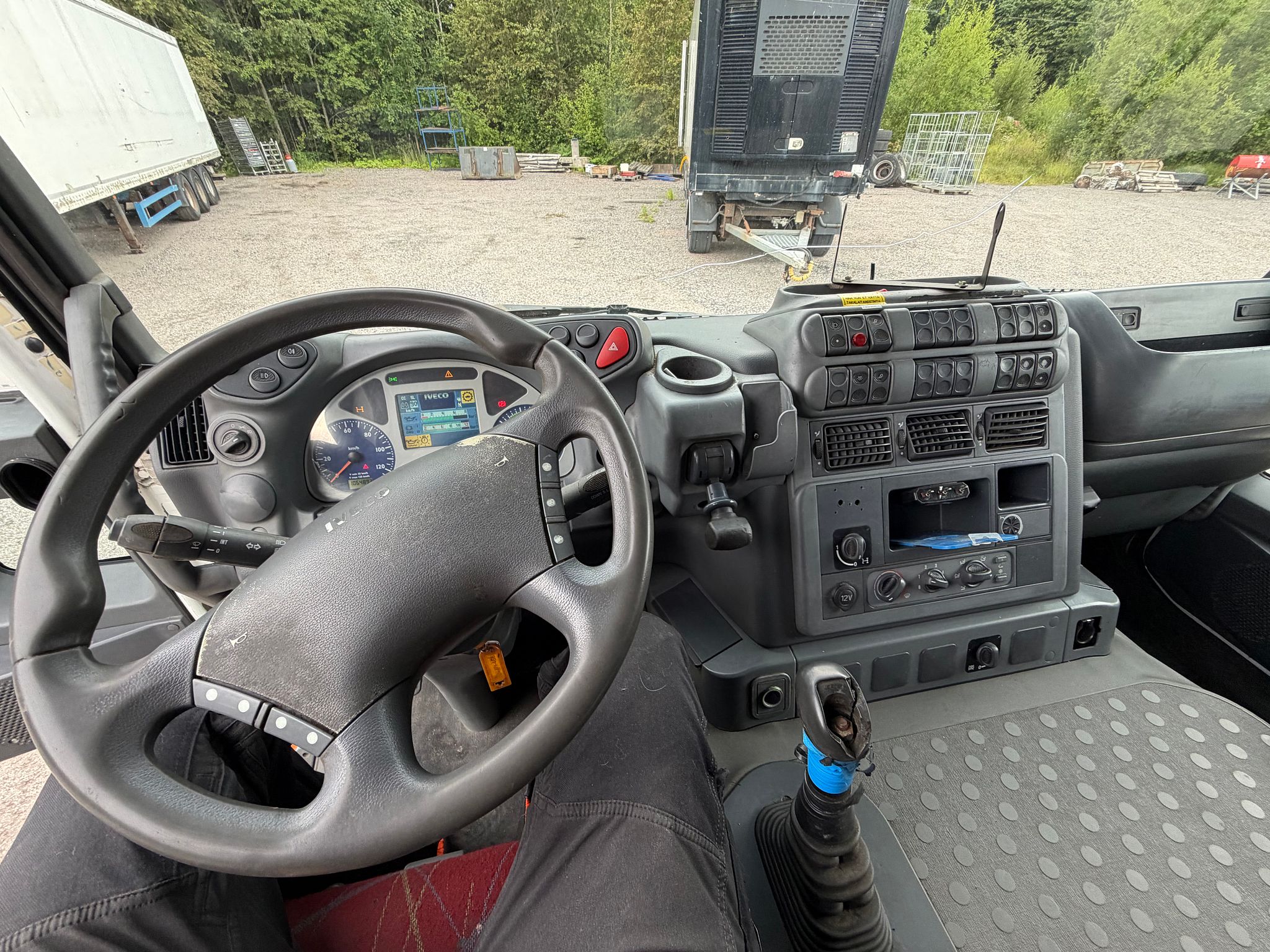 Image 37/40