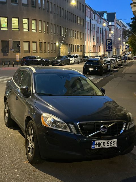 Image 1/12