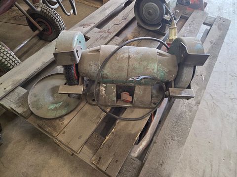 Image 3/4