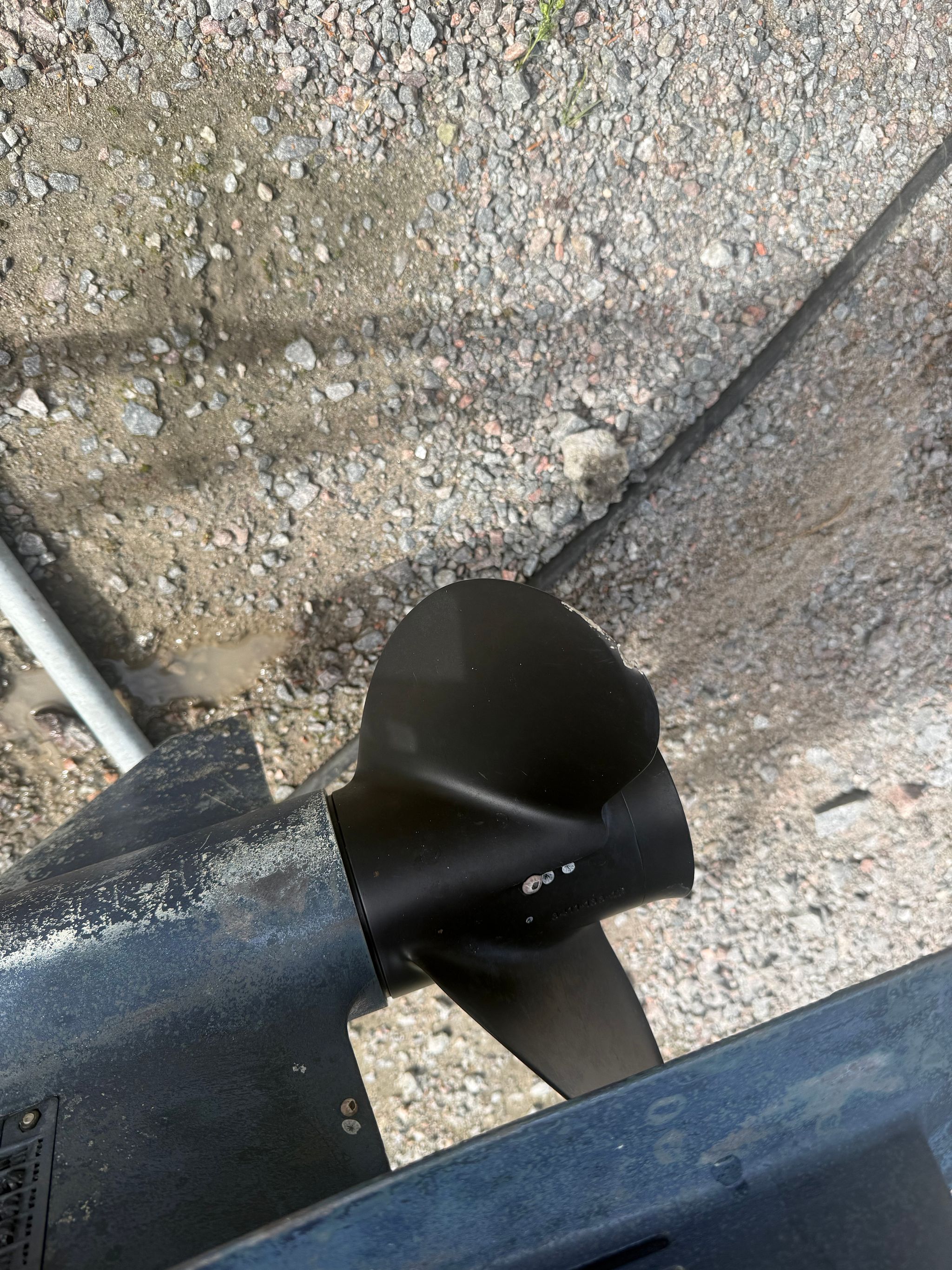 Image 8/10