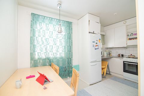 Image 3/7