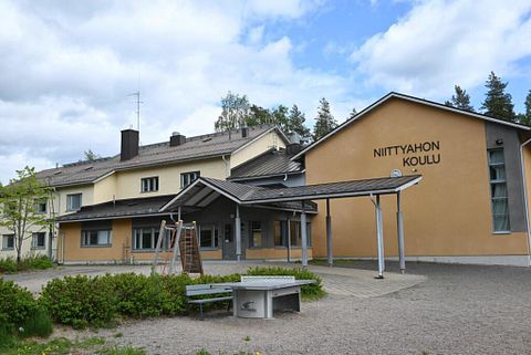 Image 1/4