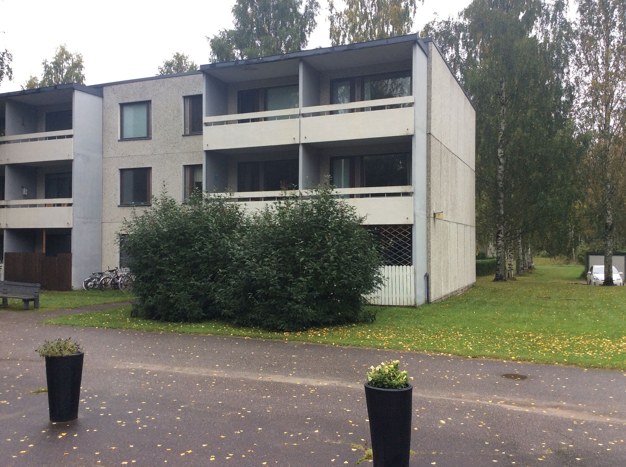 Image 8/9