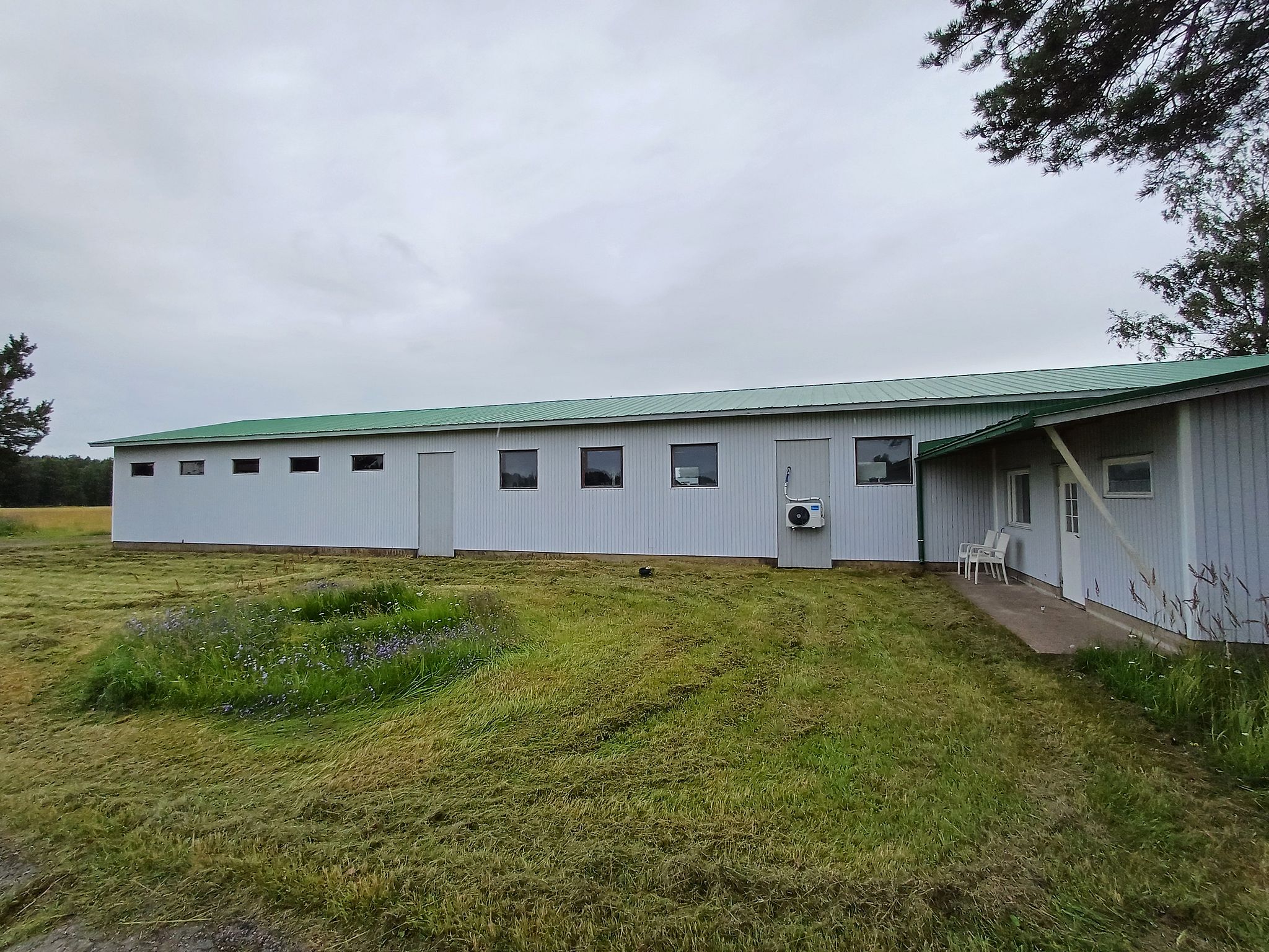 Image 1/20