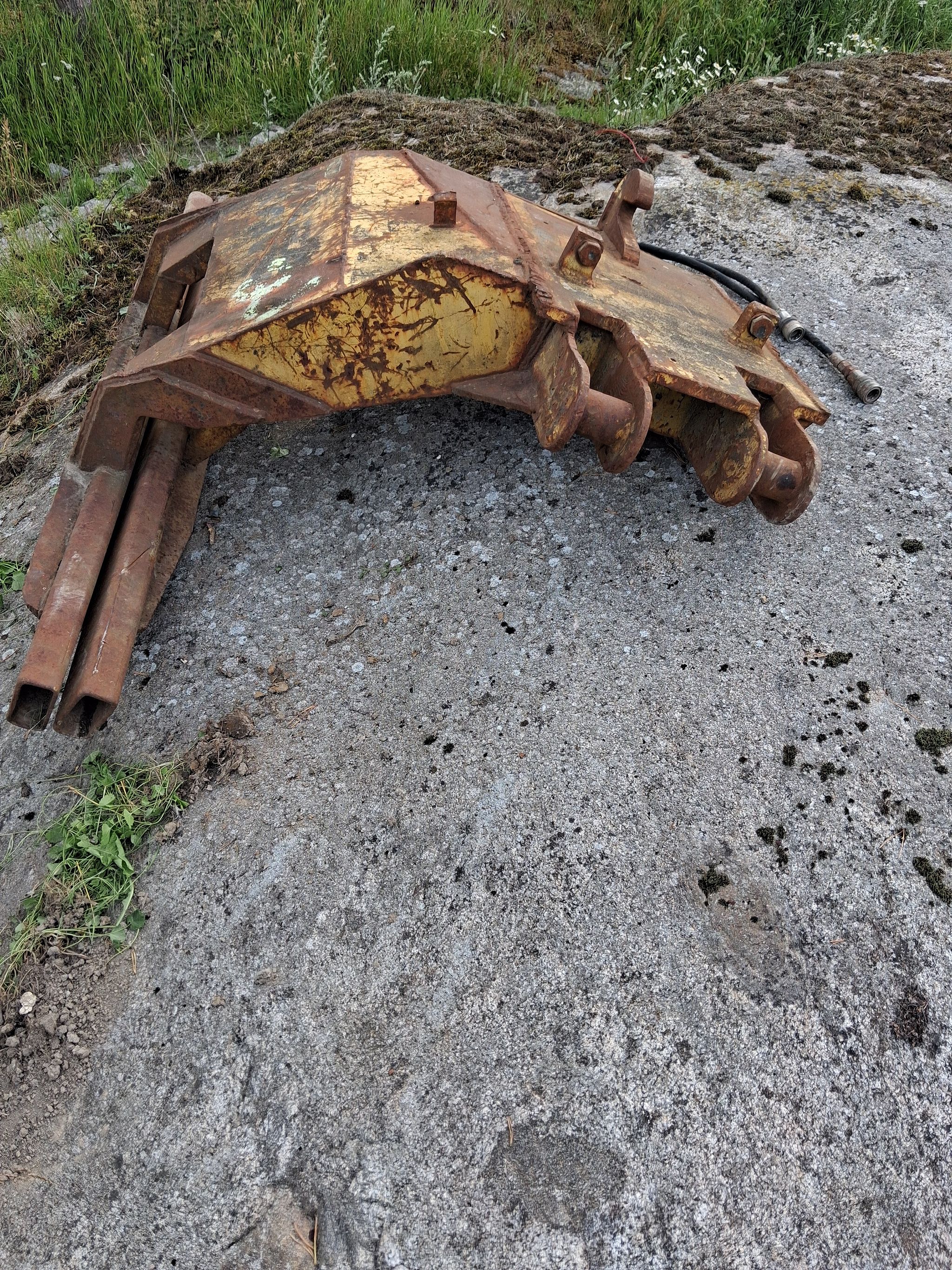 Image 3/7