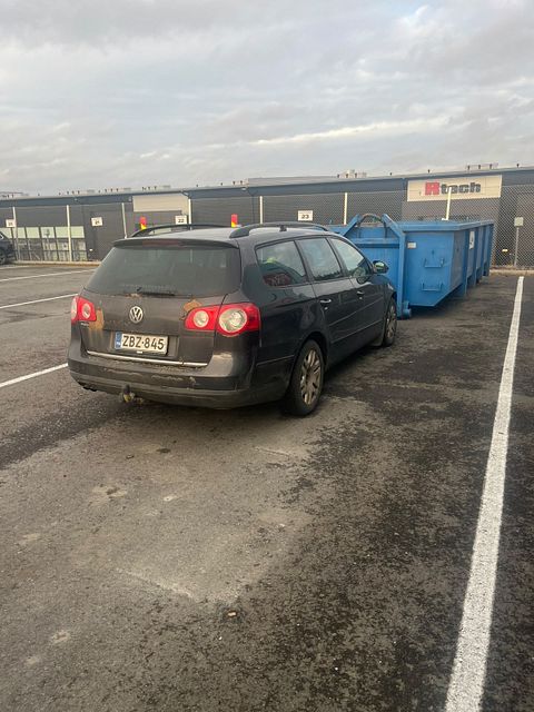 Image 4/7