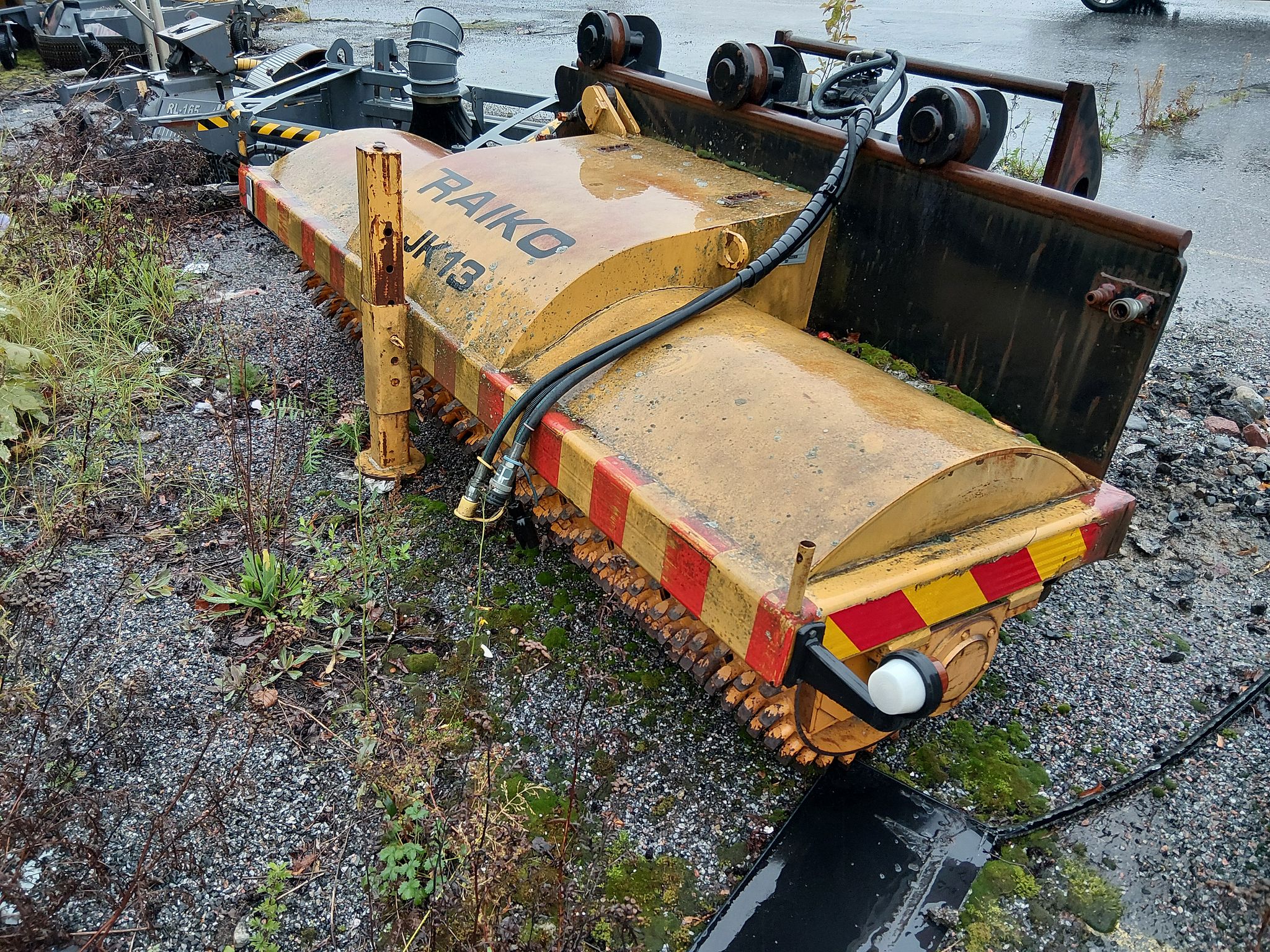 Image 3/9
