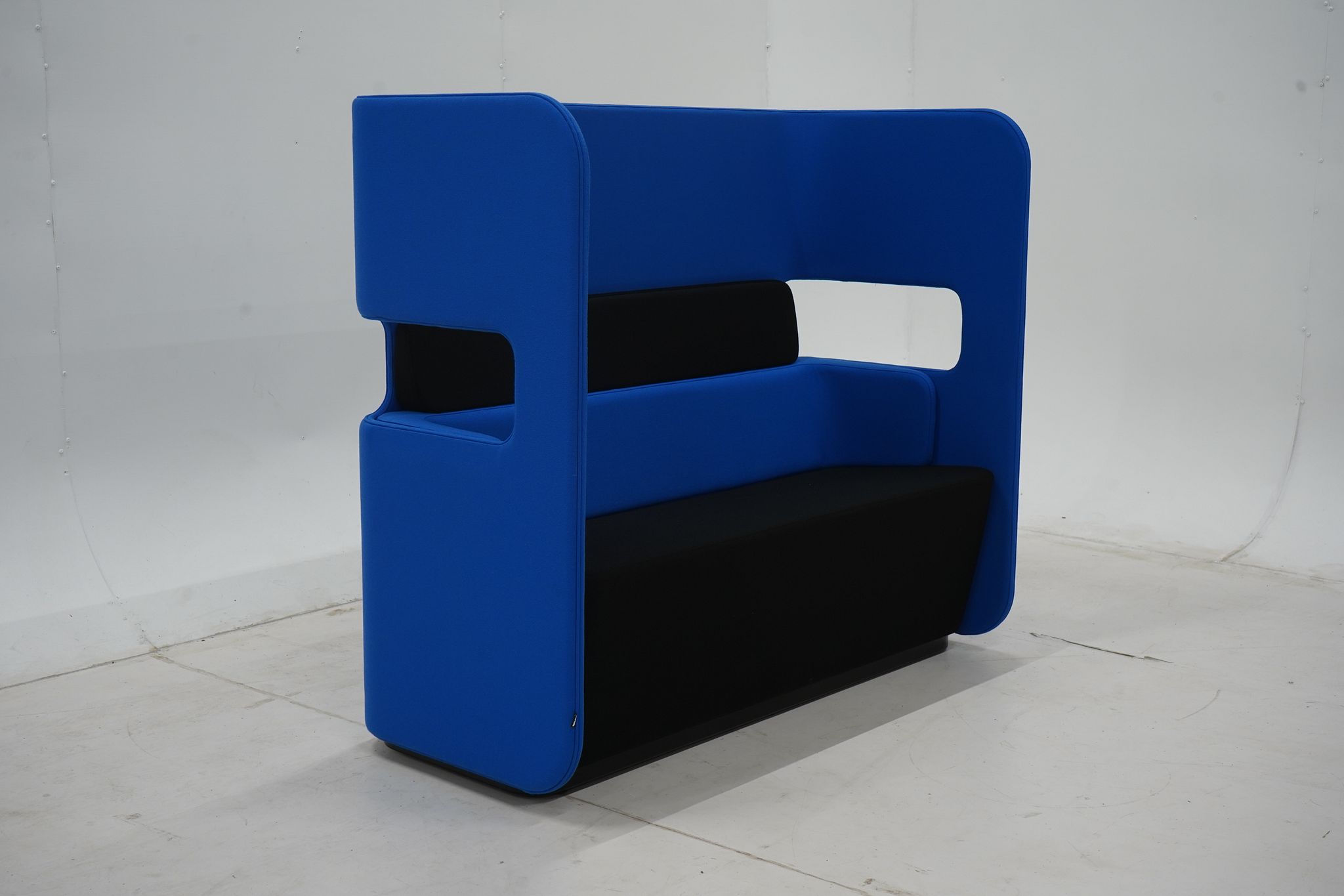 Image 1/9