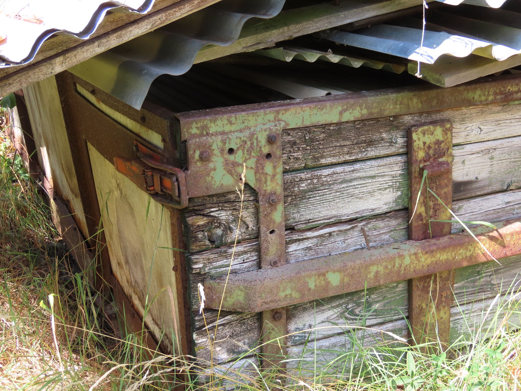 Image 3/6