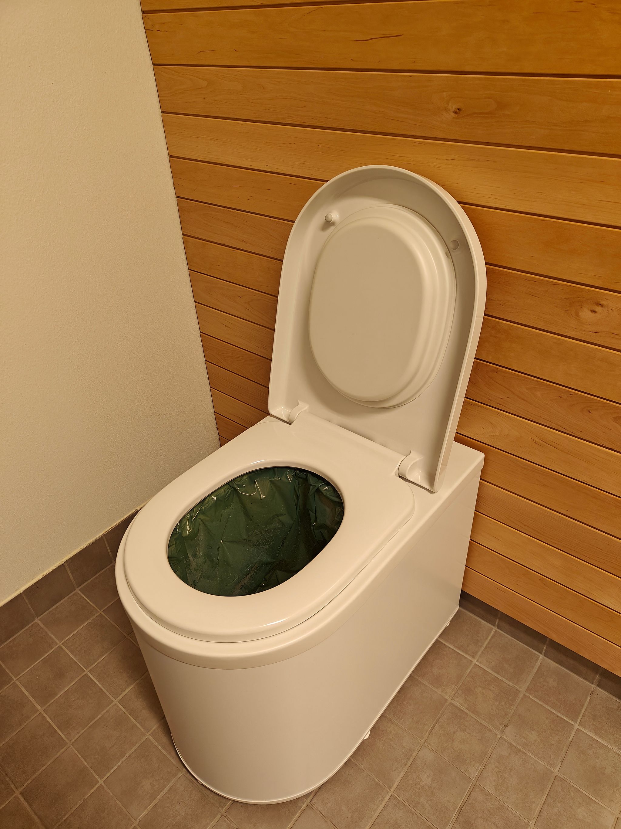 Image 3/6