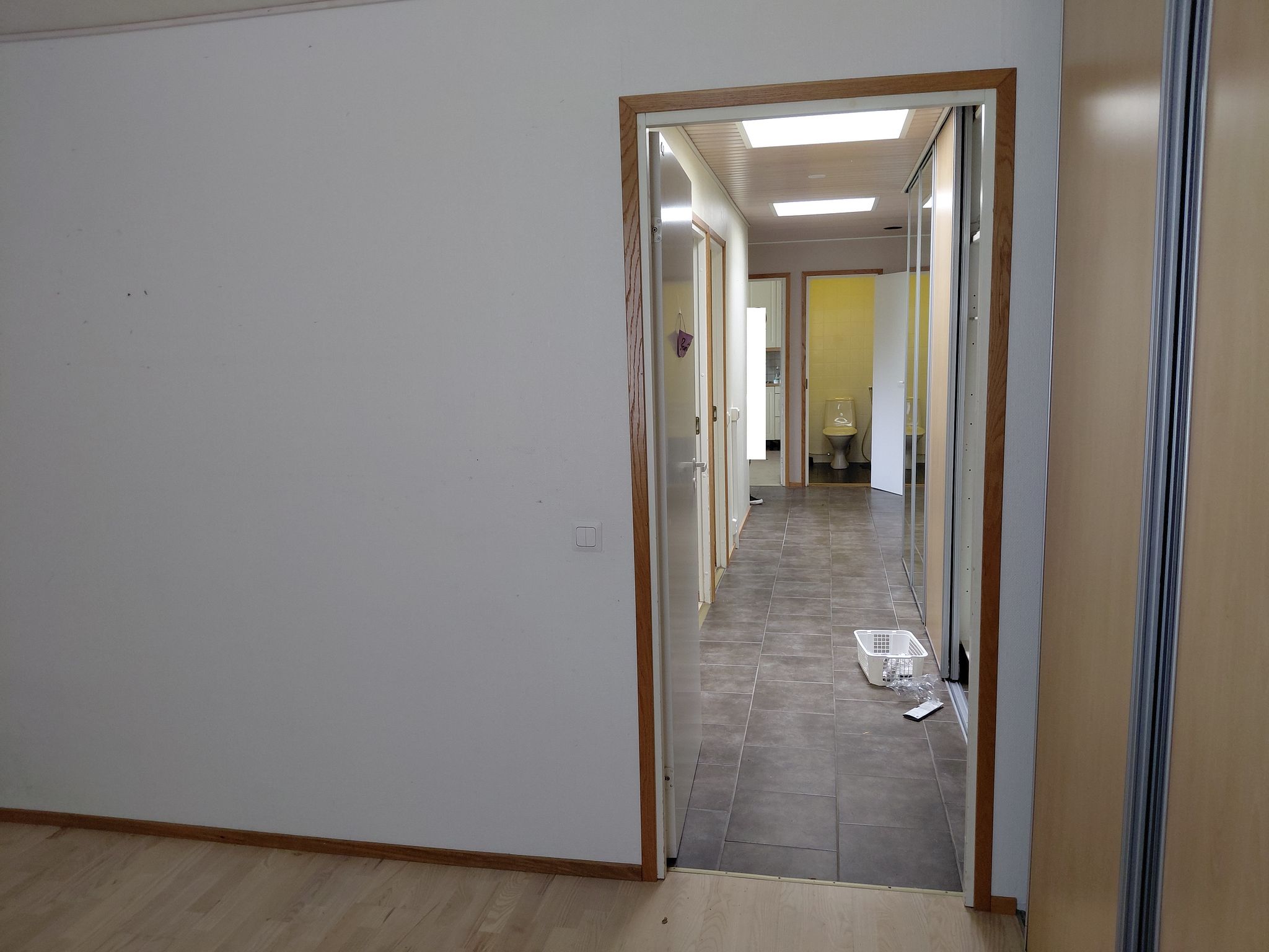 Image 32/46