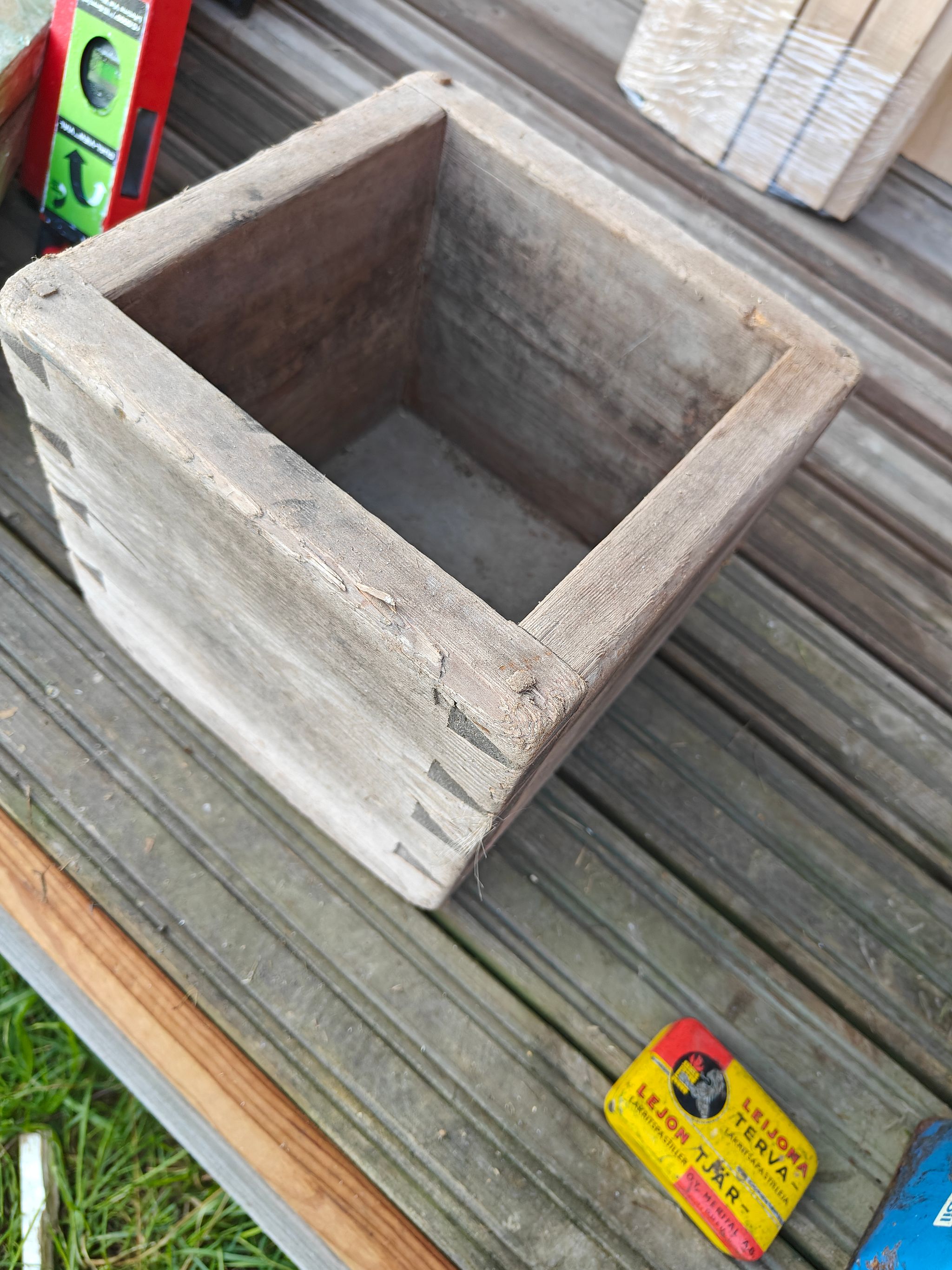 Image 11/12