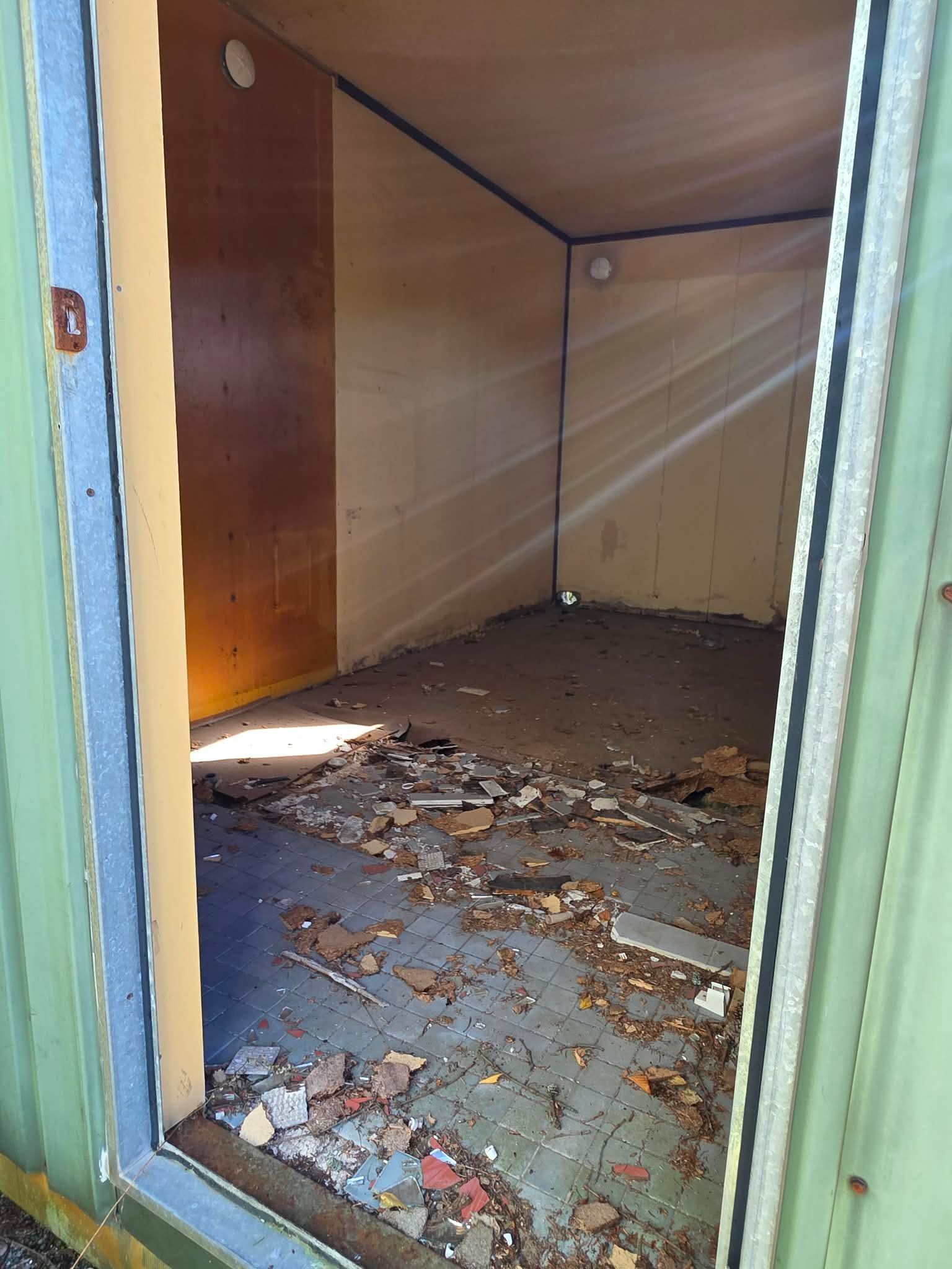 Image 4/7
