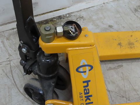 Image 4/5
