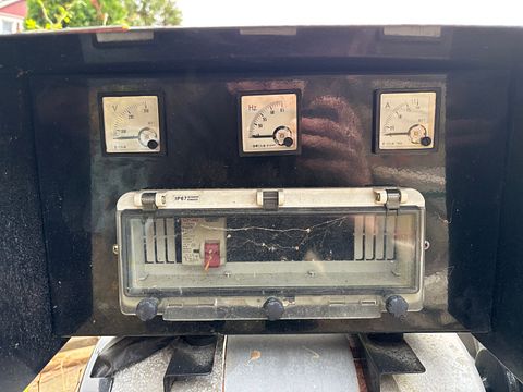 Image 8/8
