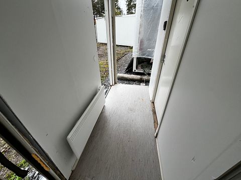 Image 7/12