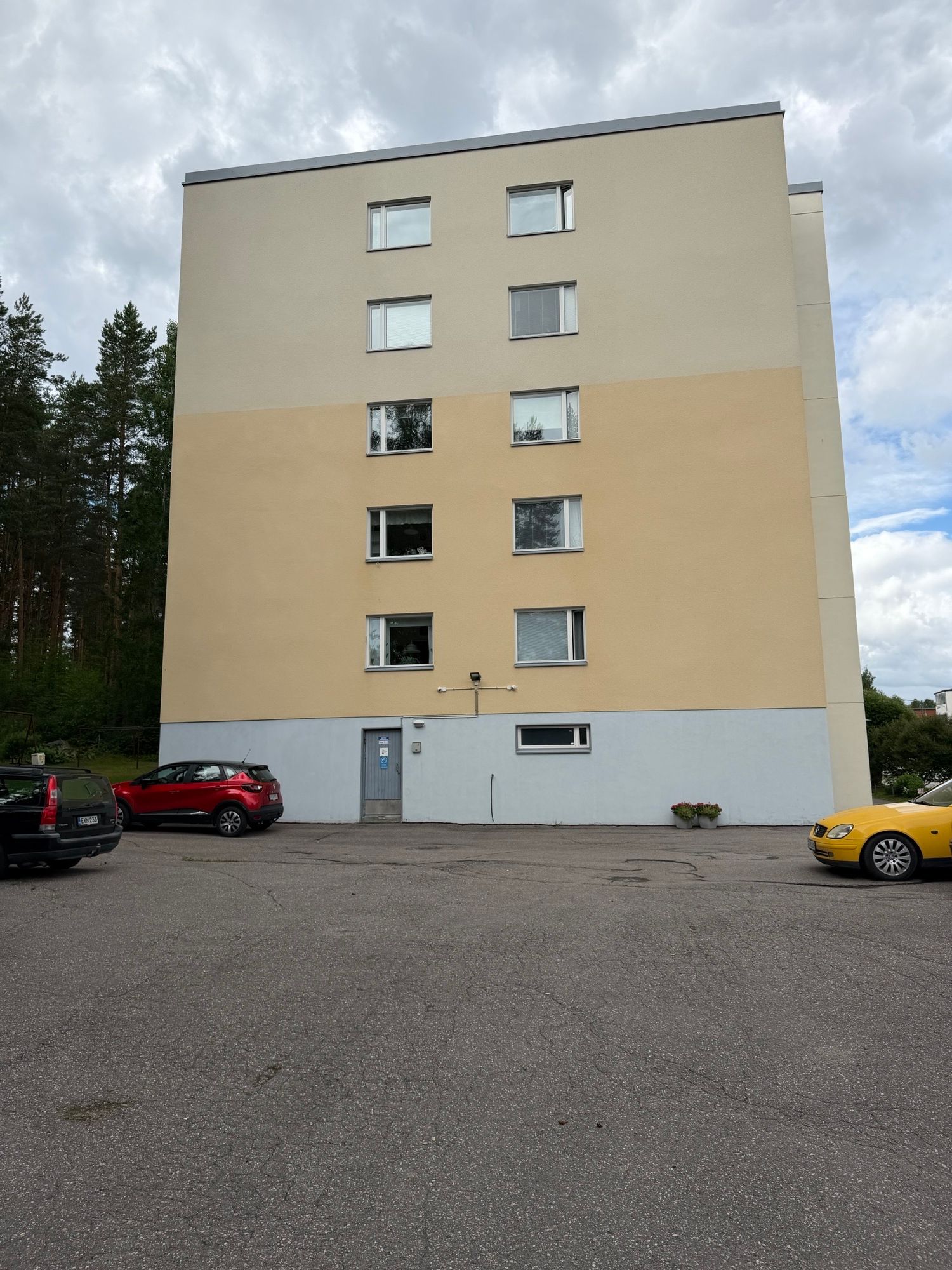 Image 3/15