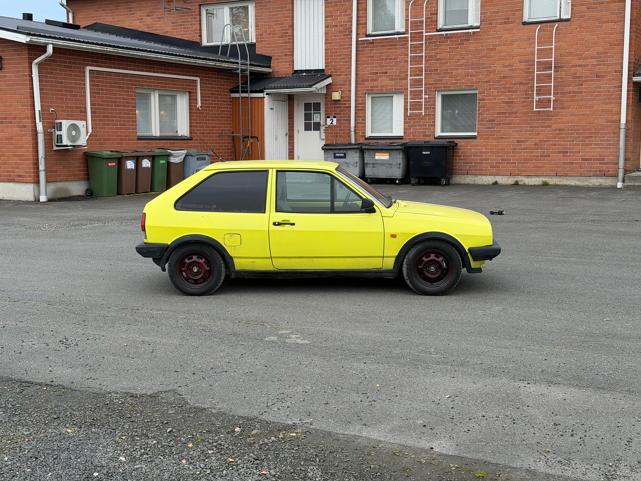Image 4/10