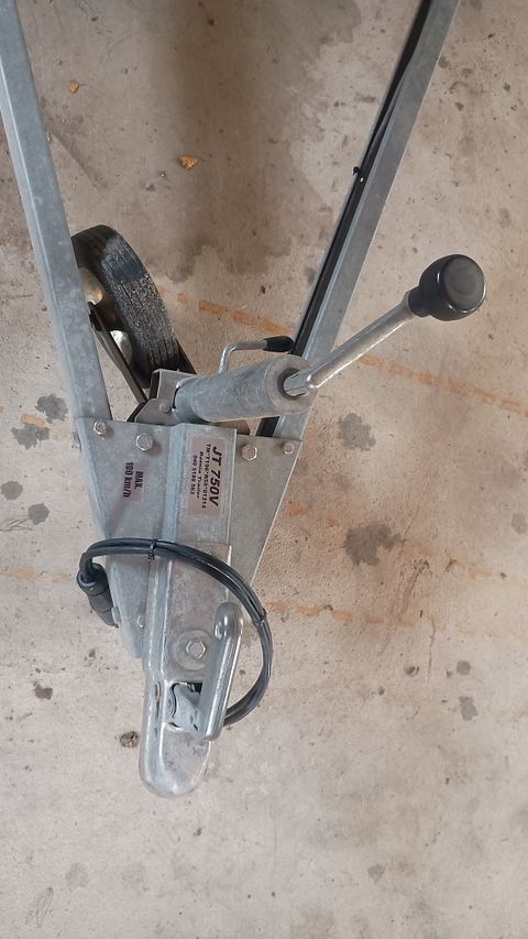 Image 4/6