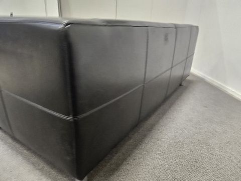 Image 7/10