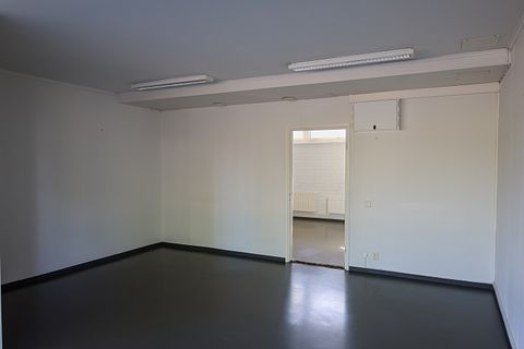 Image 3/5