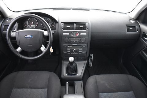 Image 11/24