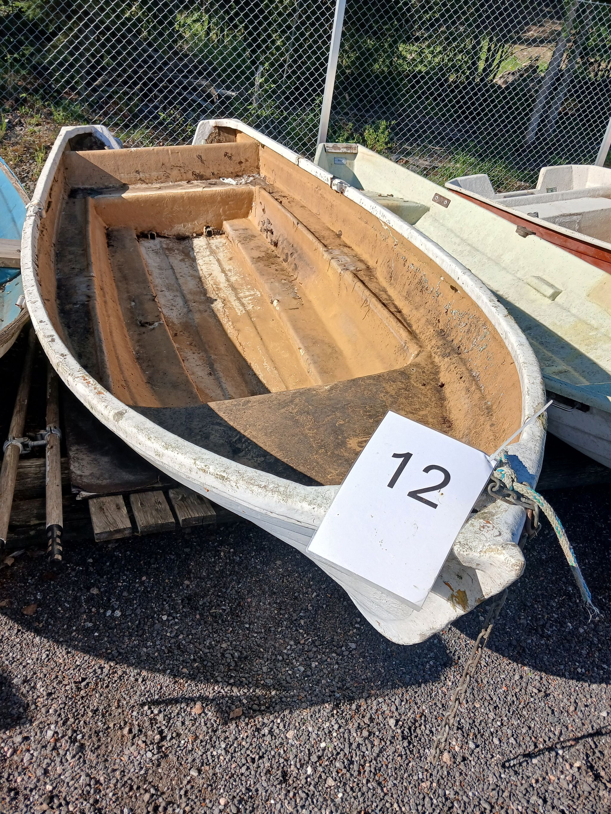 Image 2/4