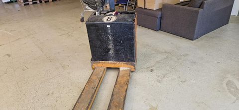 Image 4/7