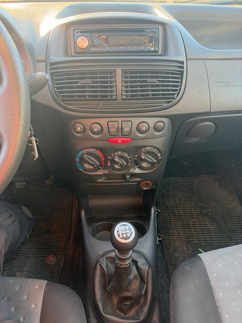 Image 8/17