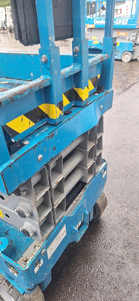 Image 3/9