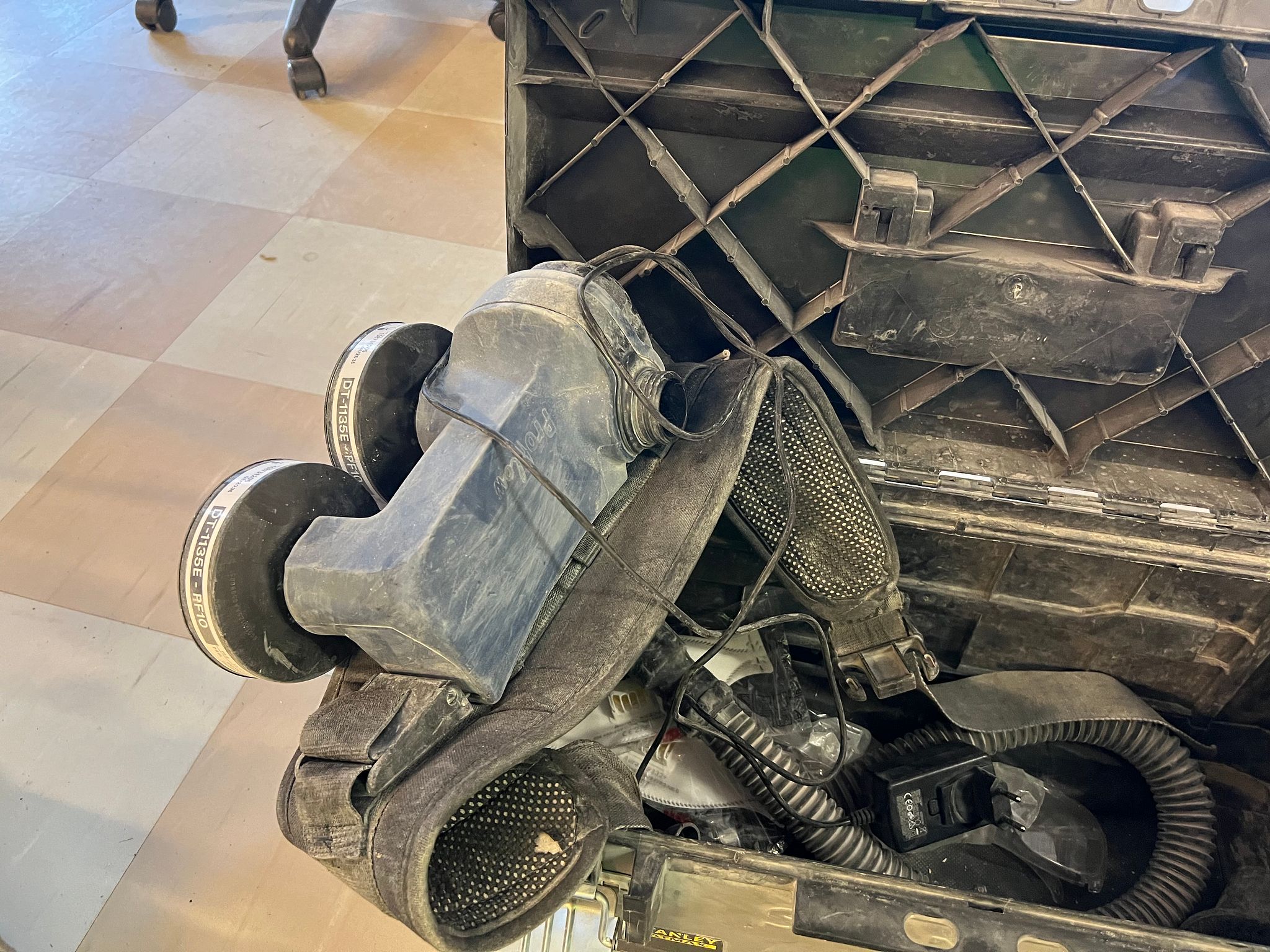 Image 11/13