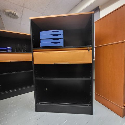 Image 2/4