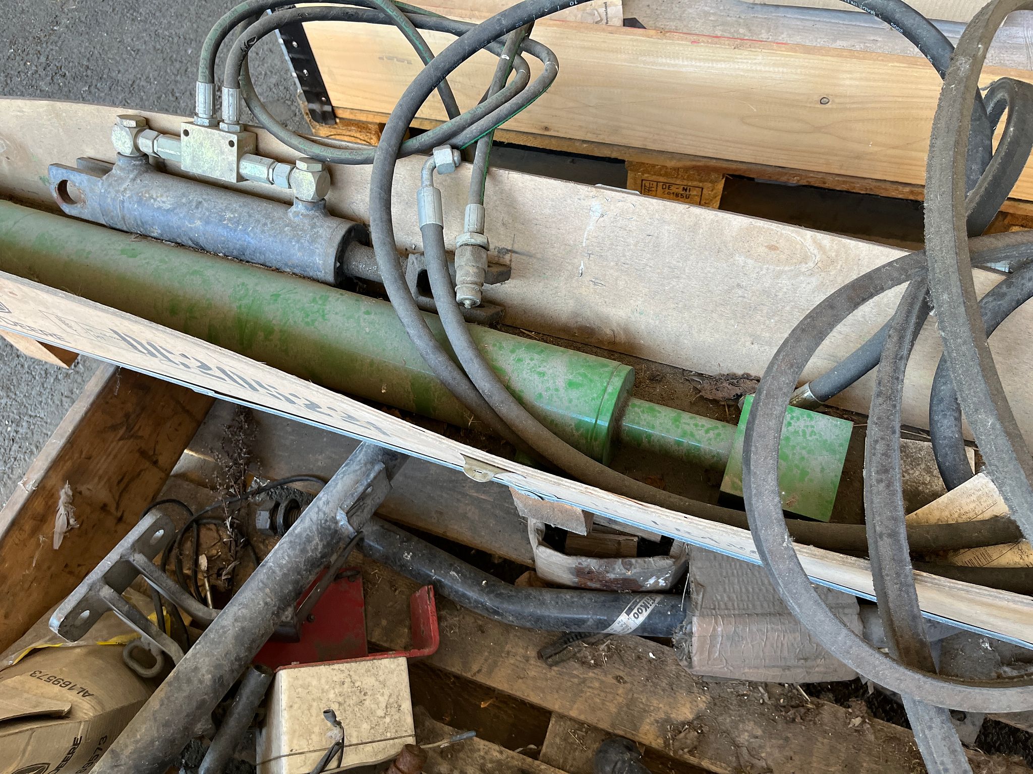 Image 3/4