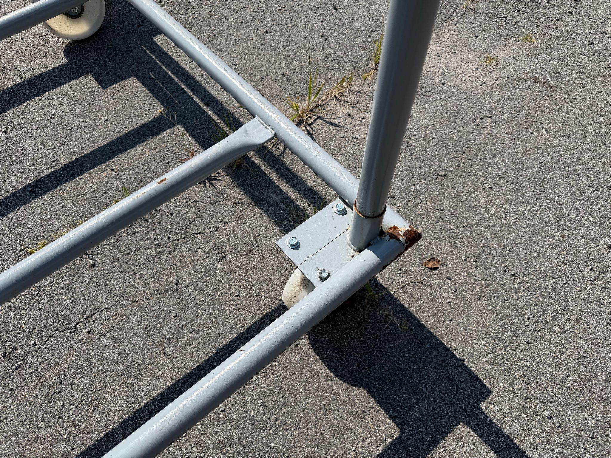 Image 4/4