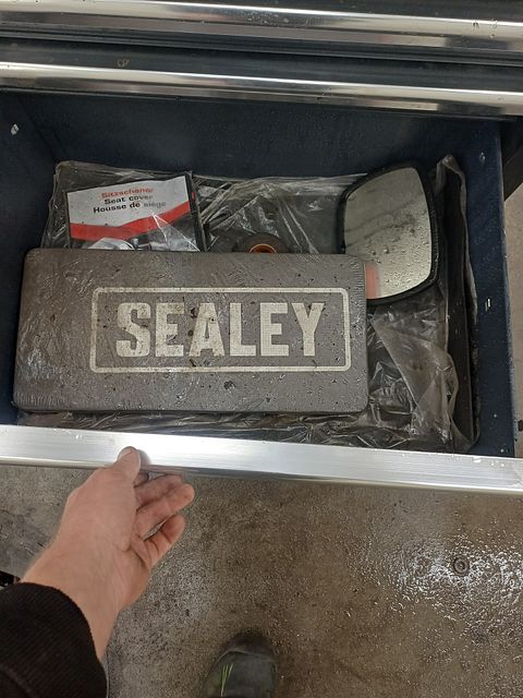 Image 2/11