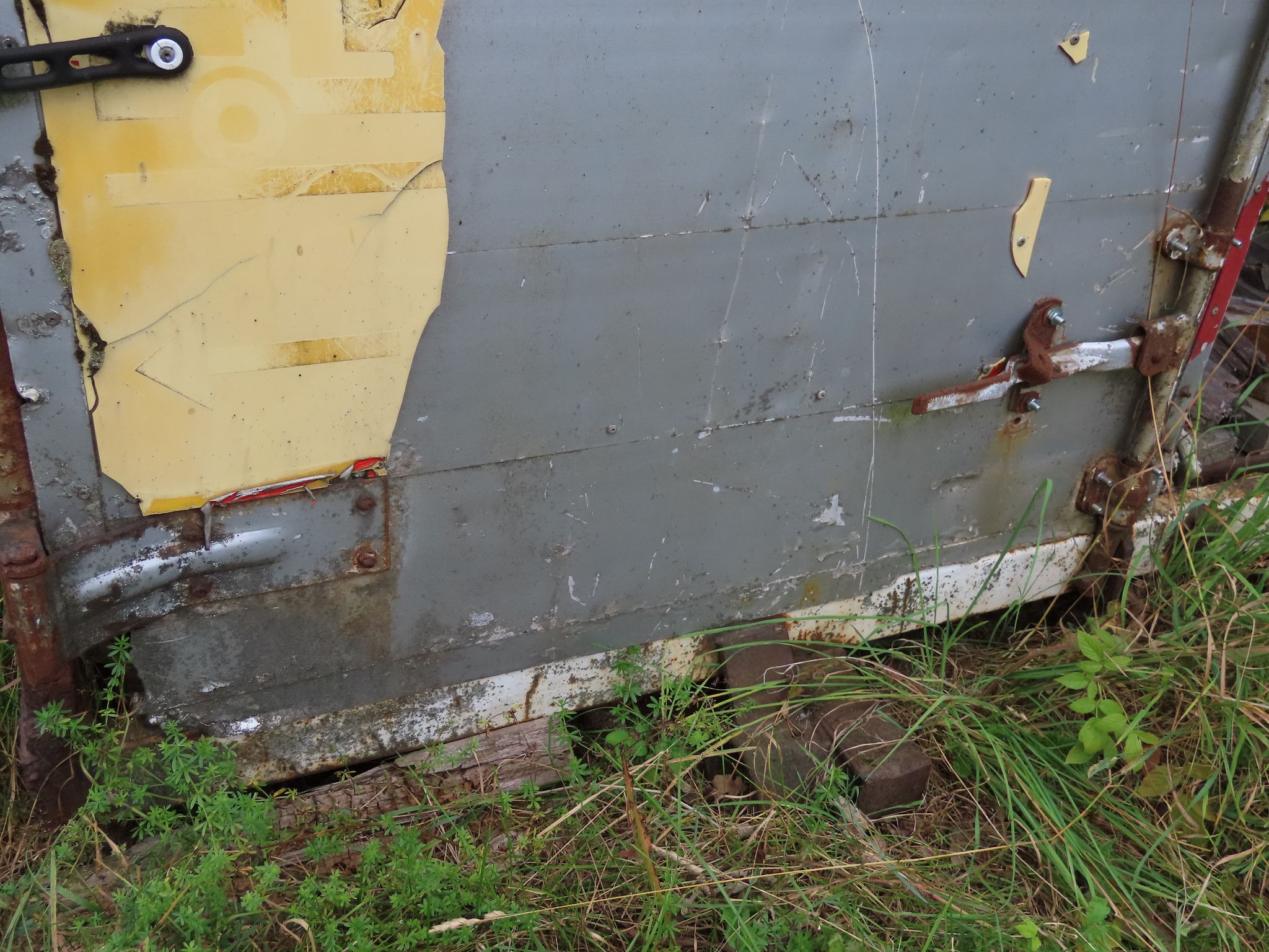 Image 8/9