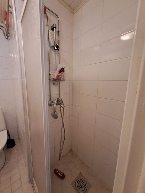 Image 12/23